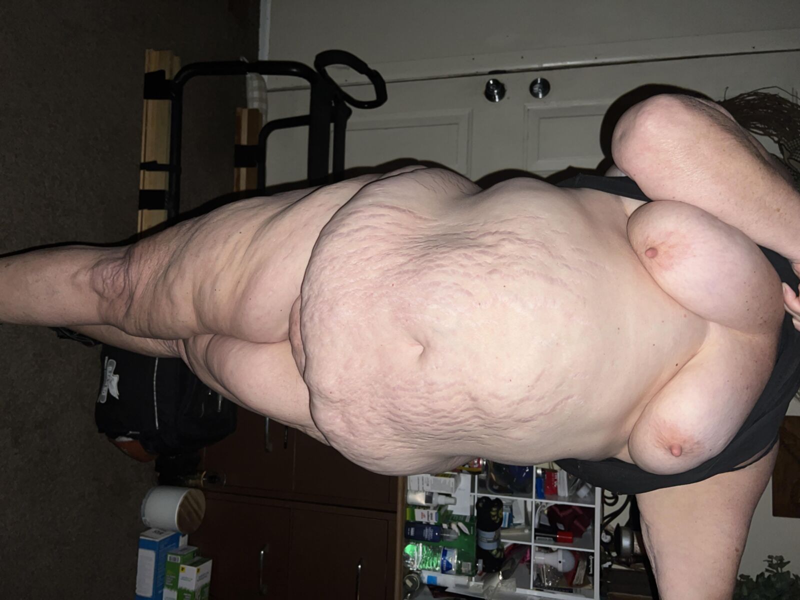 BBWの妻の大きなおっぱいと長い乳首