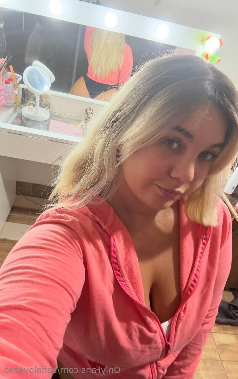 Sofia immense fest gros seins magnifiques latina bbw fille mixte hot sho