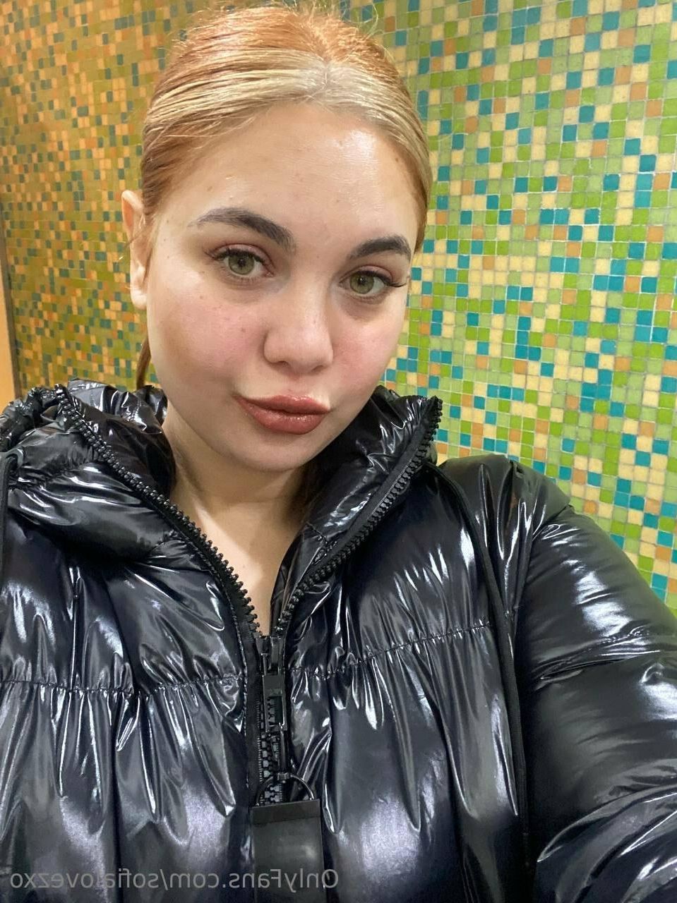 Sofia immense fest gros seins magnifiques latina bbw fille mixte hot sho