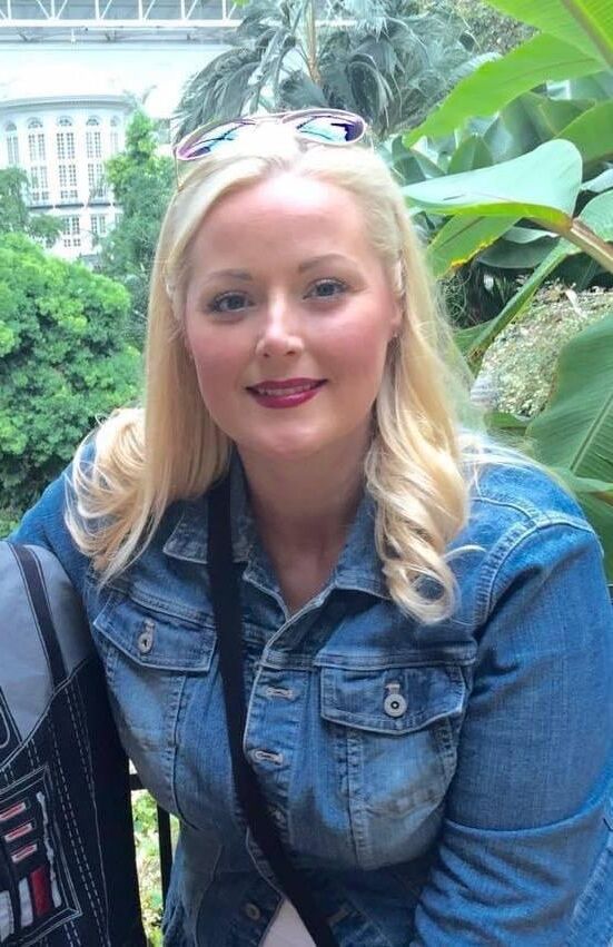 HOT CHUB TRICIA