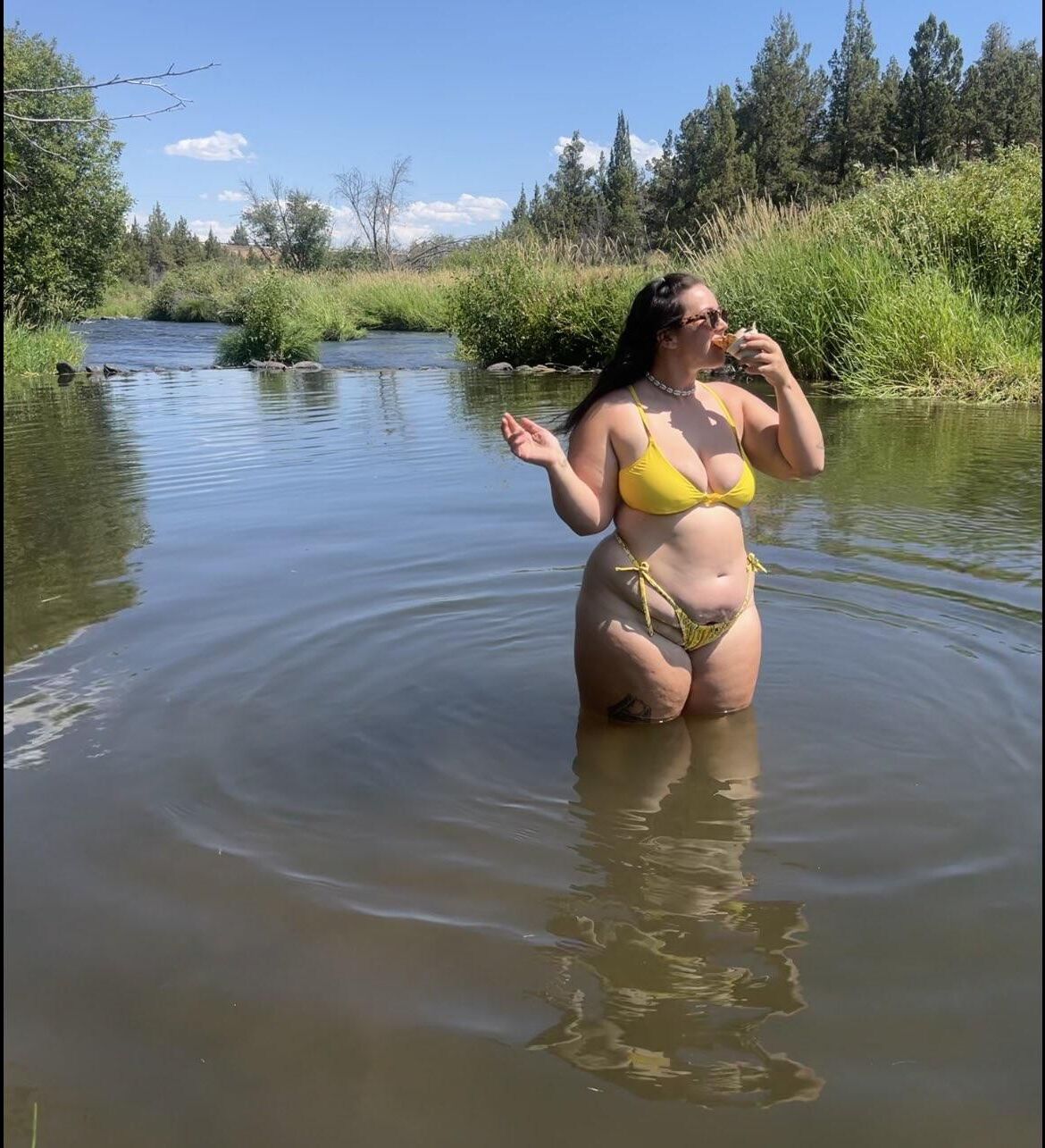 Kalis Big Ass Big BoobsBBWブルネットガールミックスホットショット