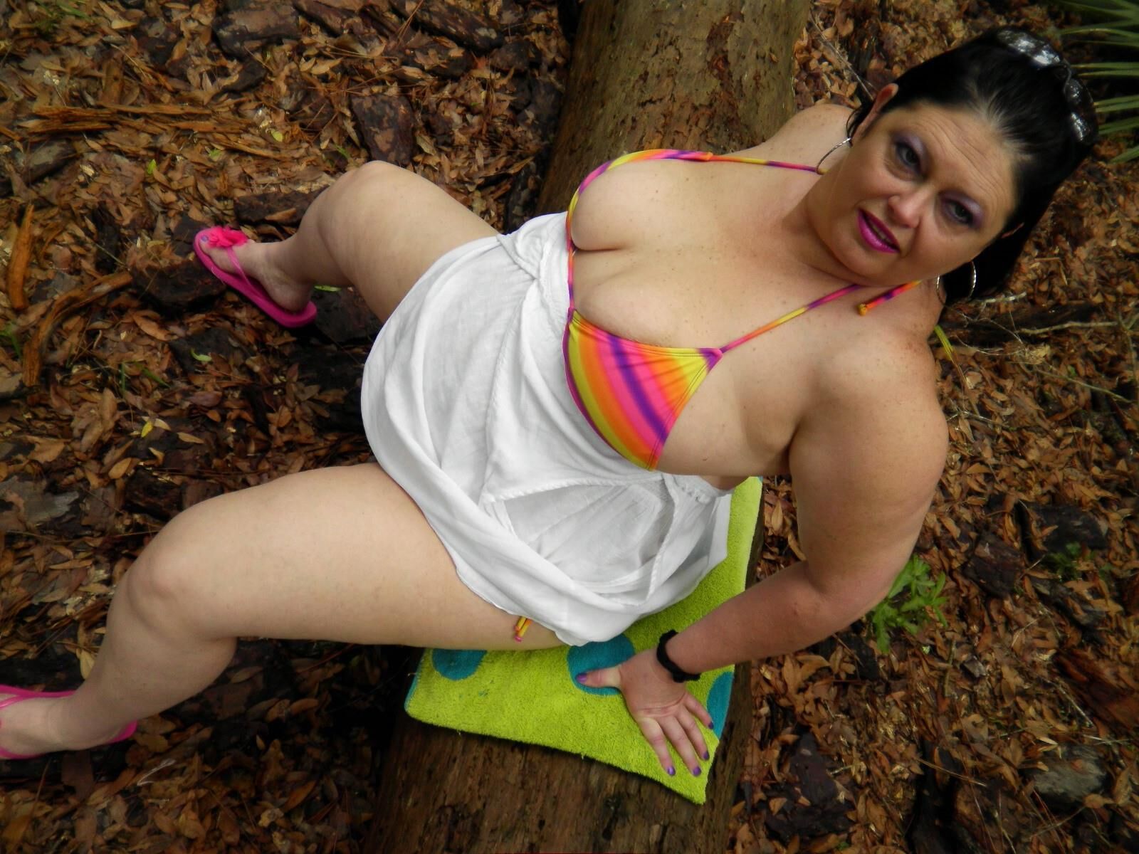FAT MILF BBWスプレッドプッシーセレクト