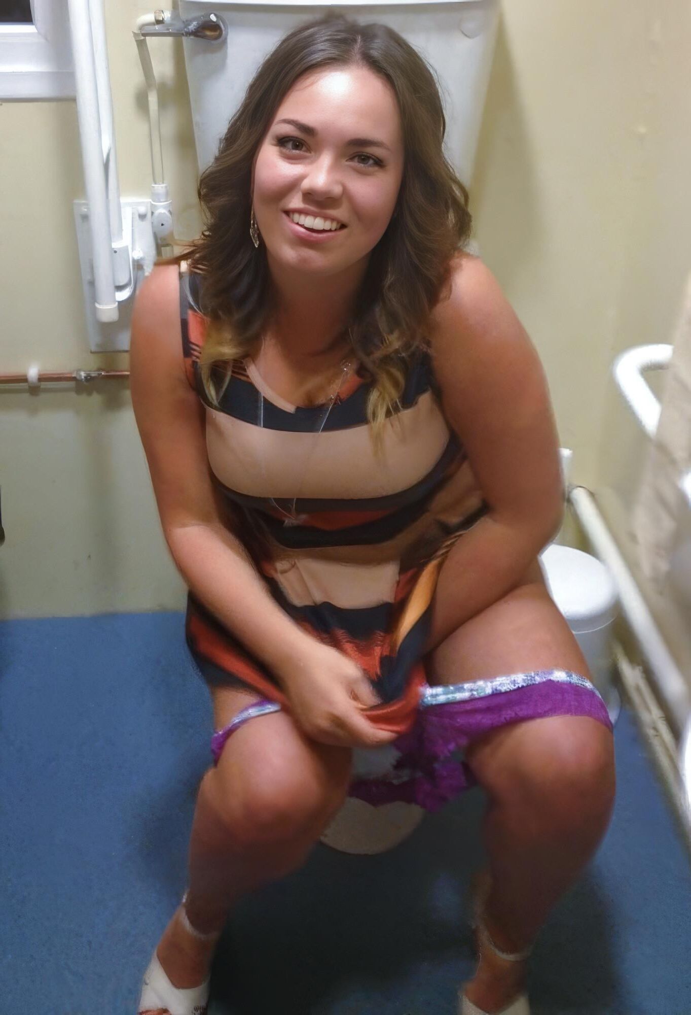 Toilet Bowl Girls 