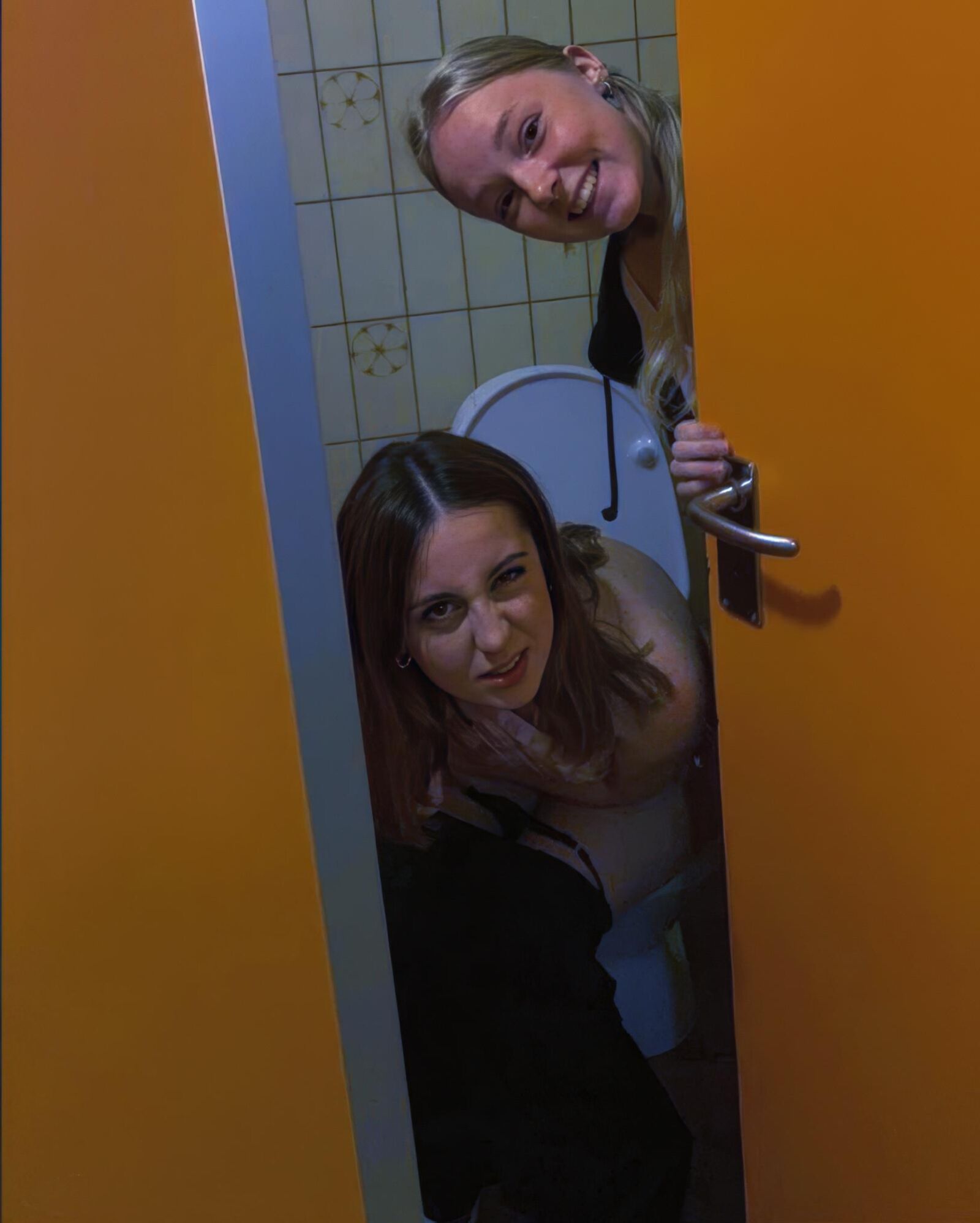 Toilet Bowl Girls 