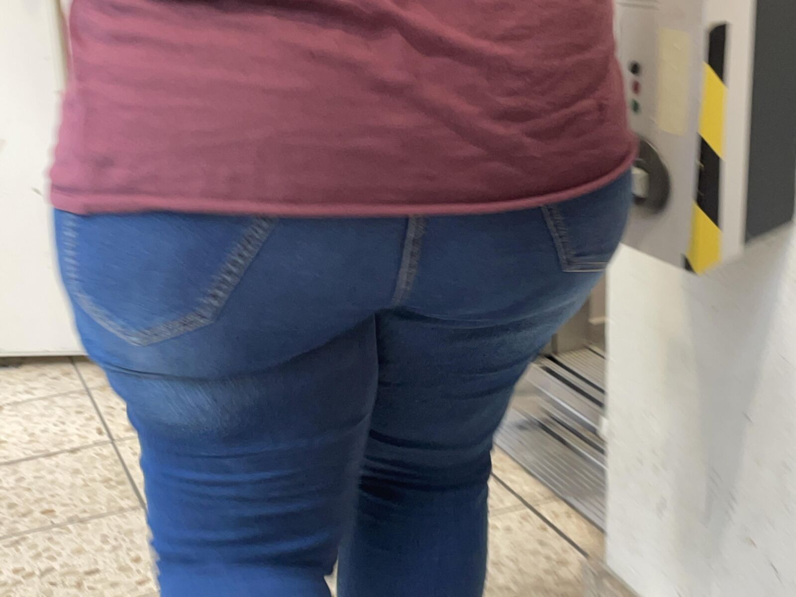 BBW ASS CANDID