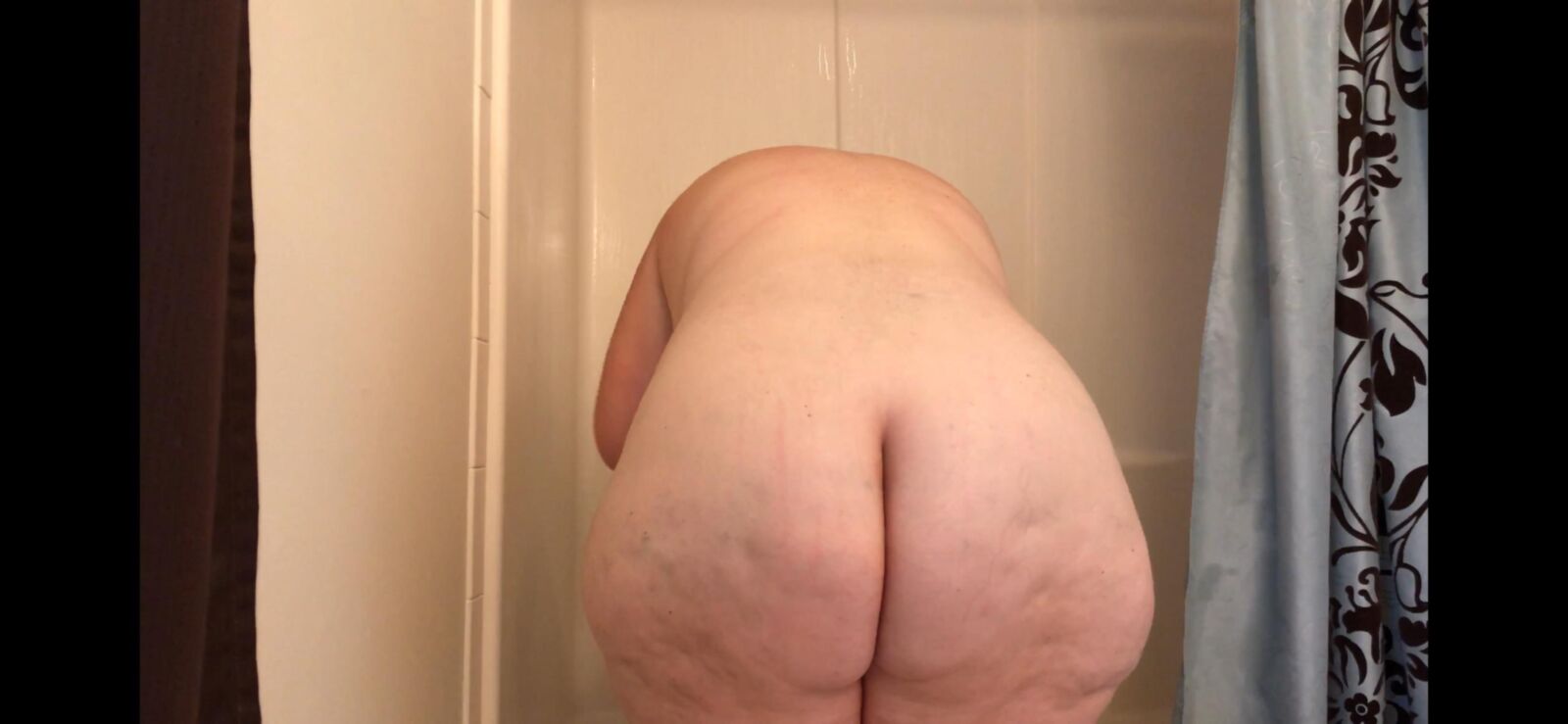 Schwergewichtige Hottie Unshaved Duschbilder