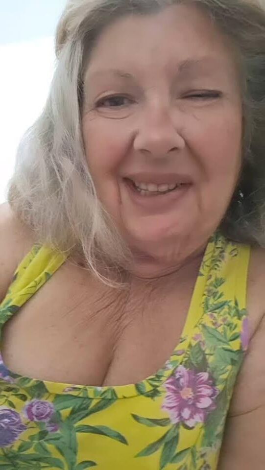 イタリアのおばあちゃんアンナのおっぱい