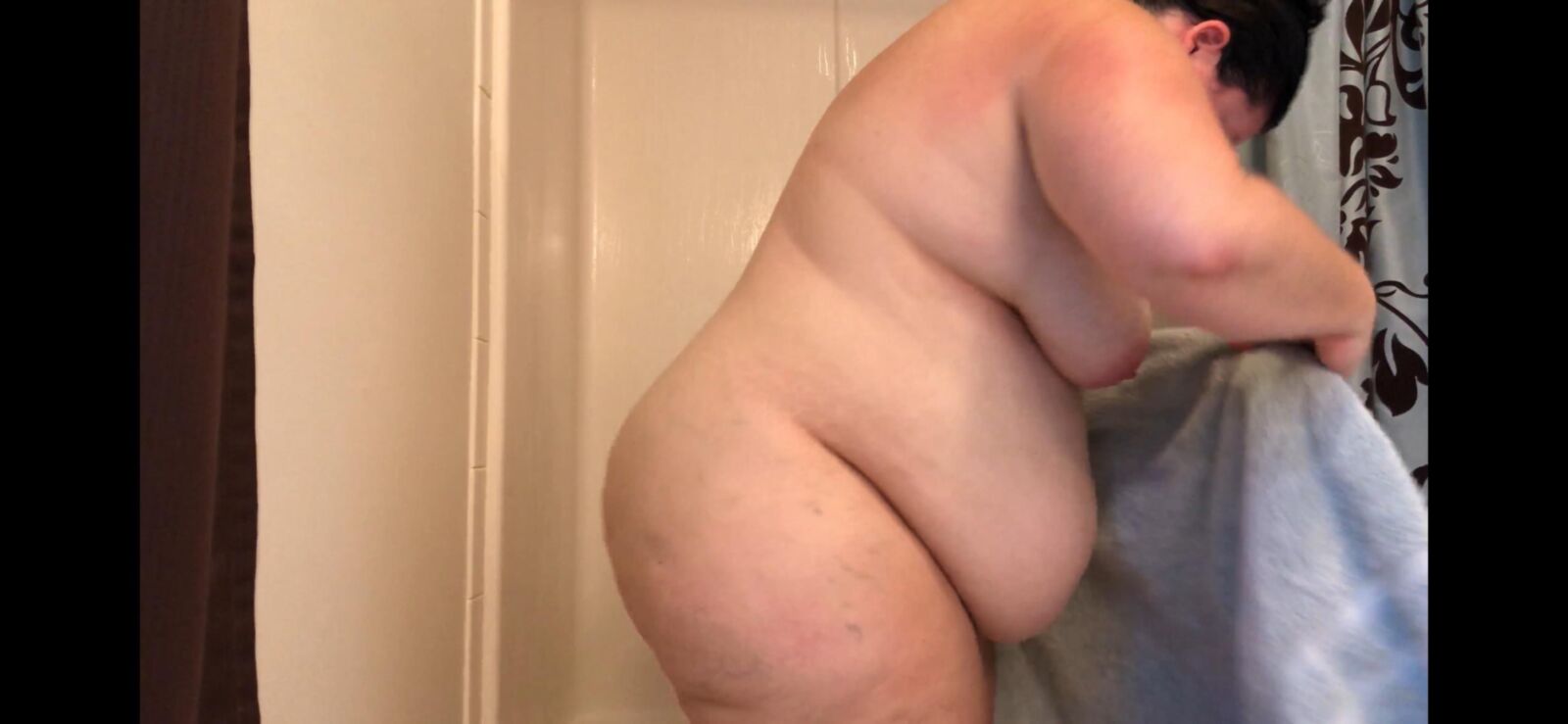 Schwergewichtige Hottie Unshaved Duschbilder