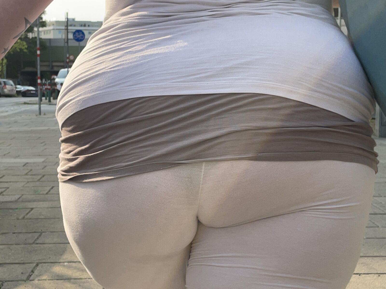 Durch die Hosen sehen (Arsch)