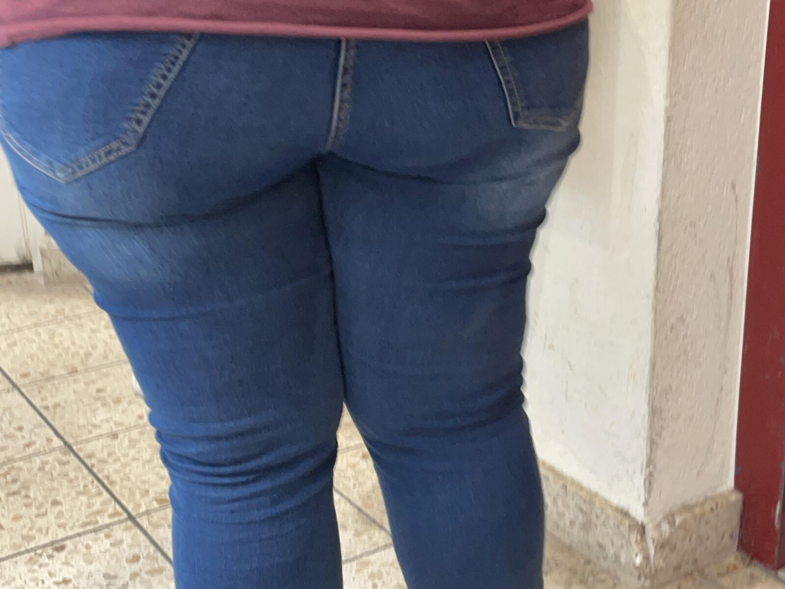 BBW ASS CANDID