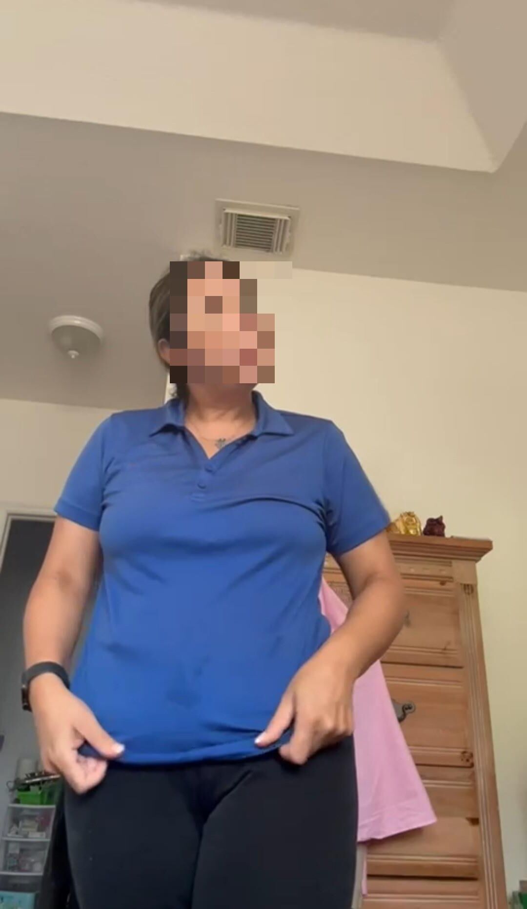 黒い編んだトップ部分のBBW