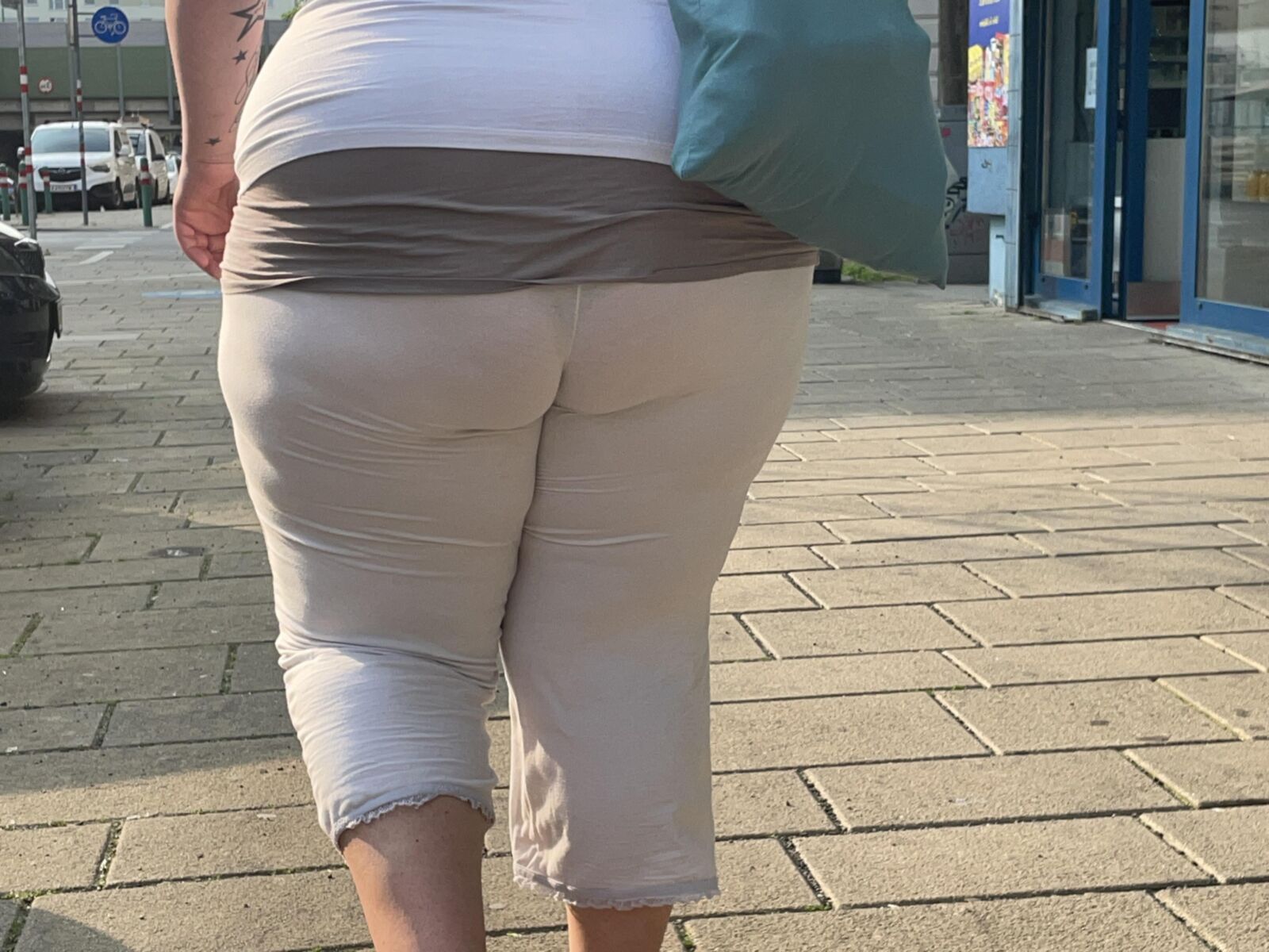Durch die Hosen sehen (Arsch)