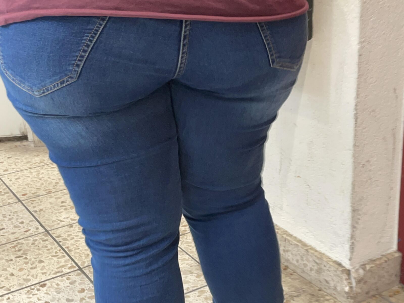 BBW ASS CANDID