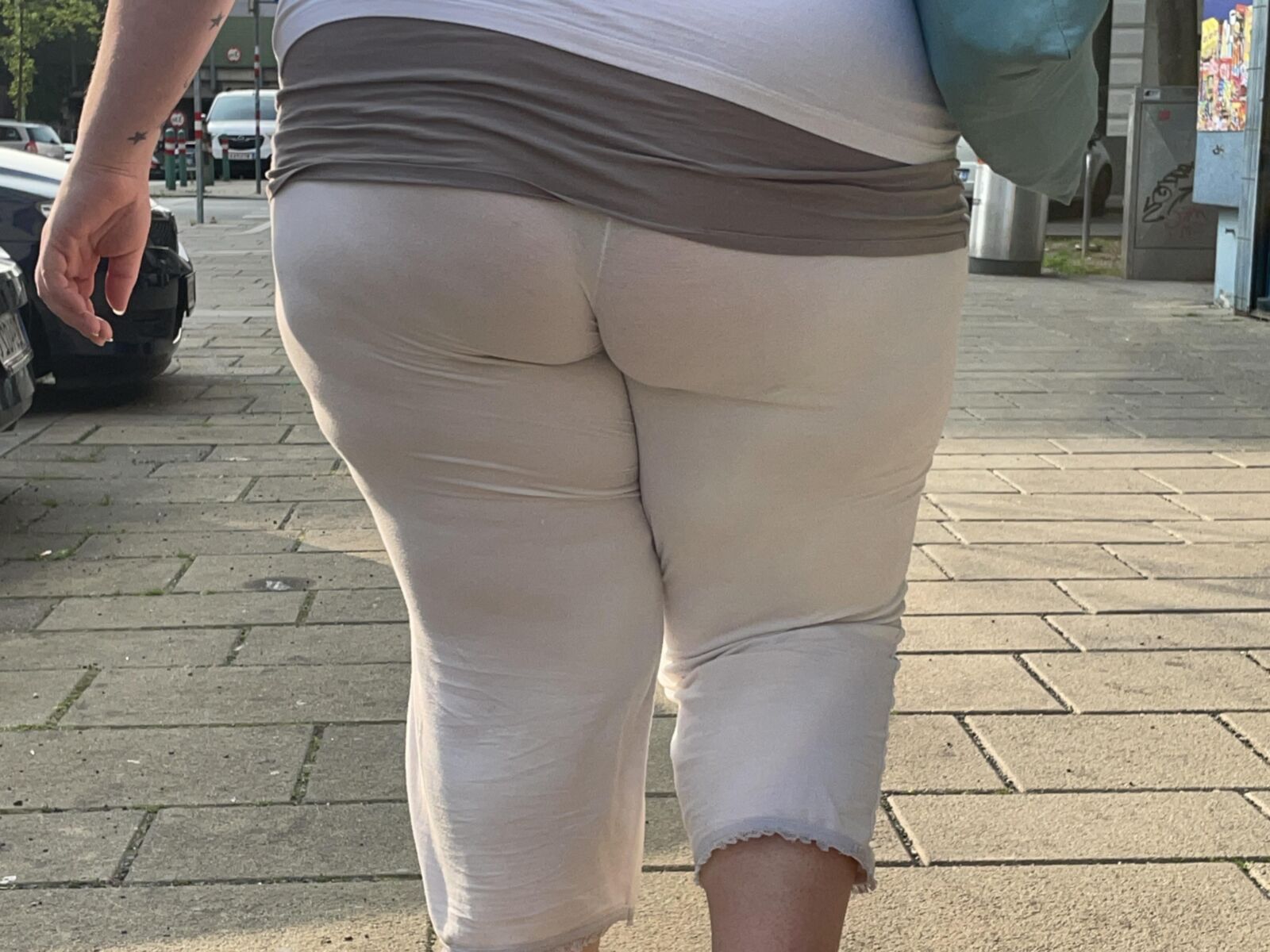Durch die Hosen sehen (Arsch)