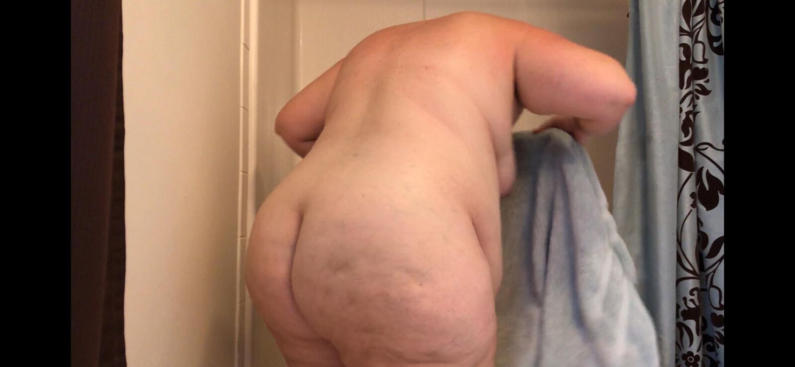 Schwergewichtige Hottie Unshaved Duschbilder