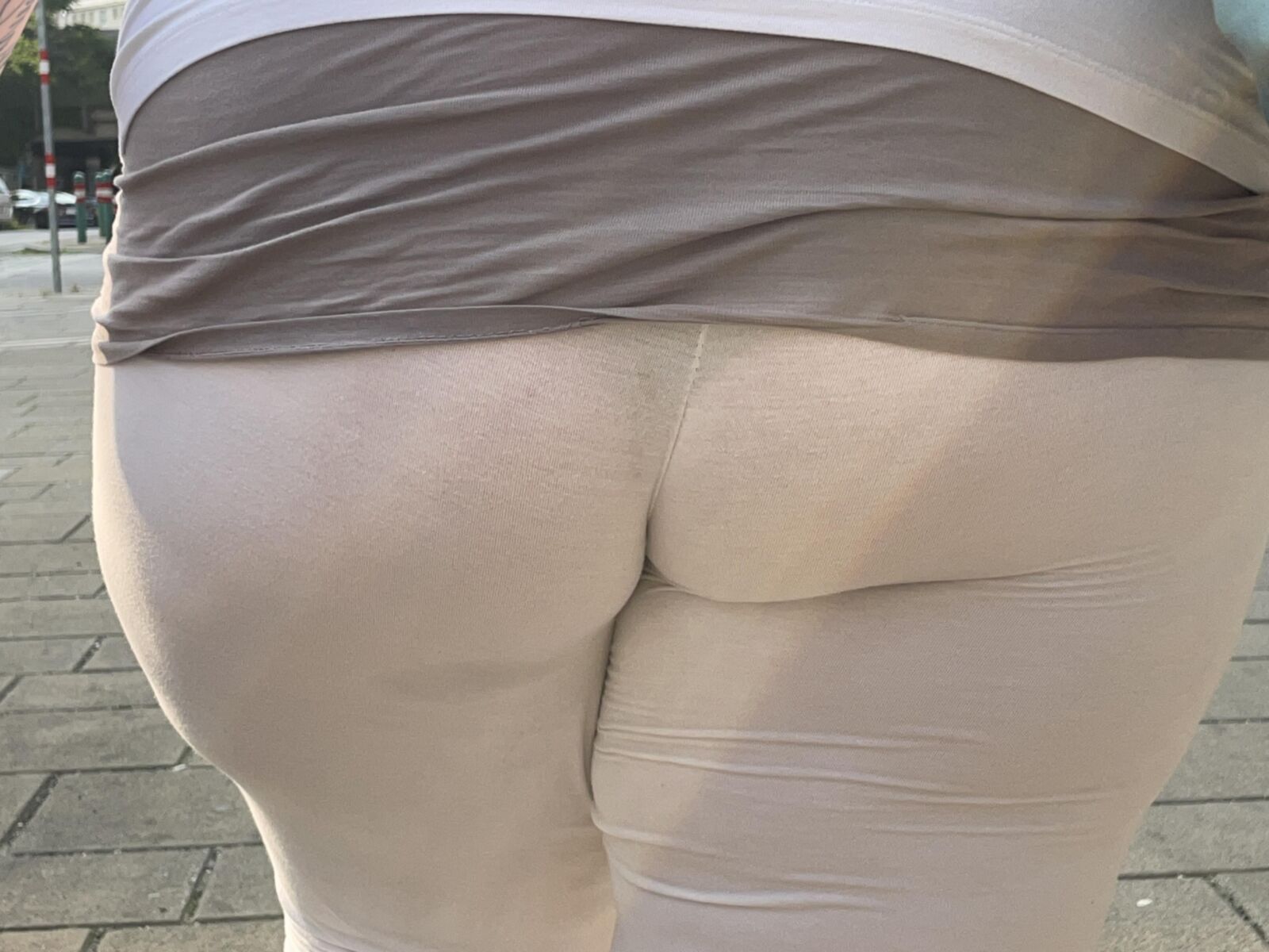 Durch die Hosen sehen (Arsch)