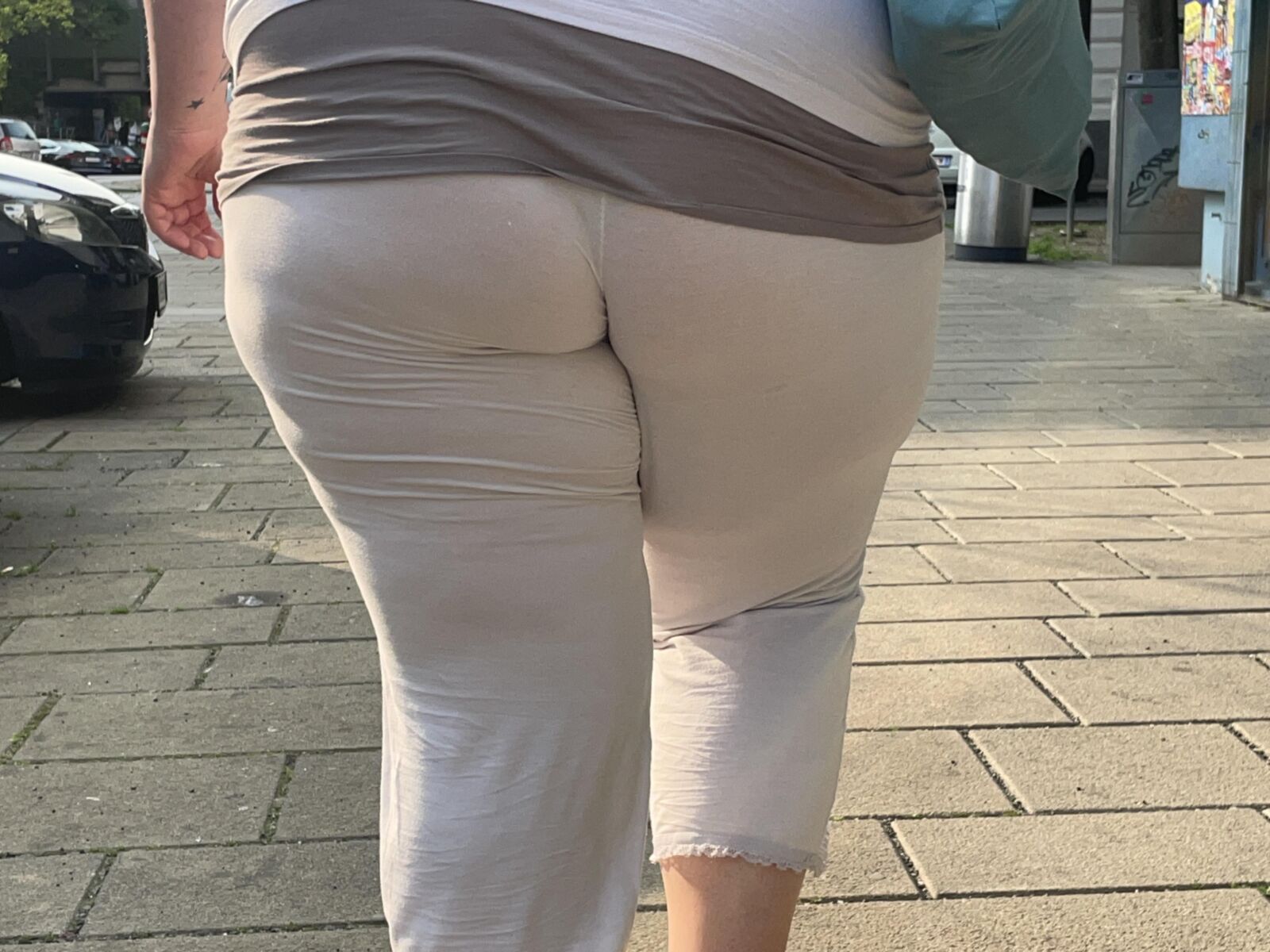 Durch die Hosen sehen (Arsch)