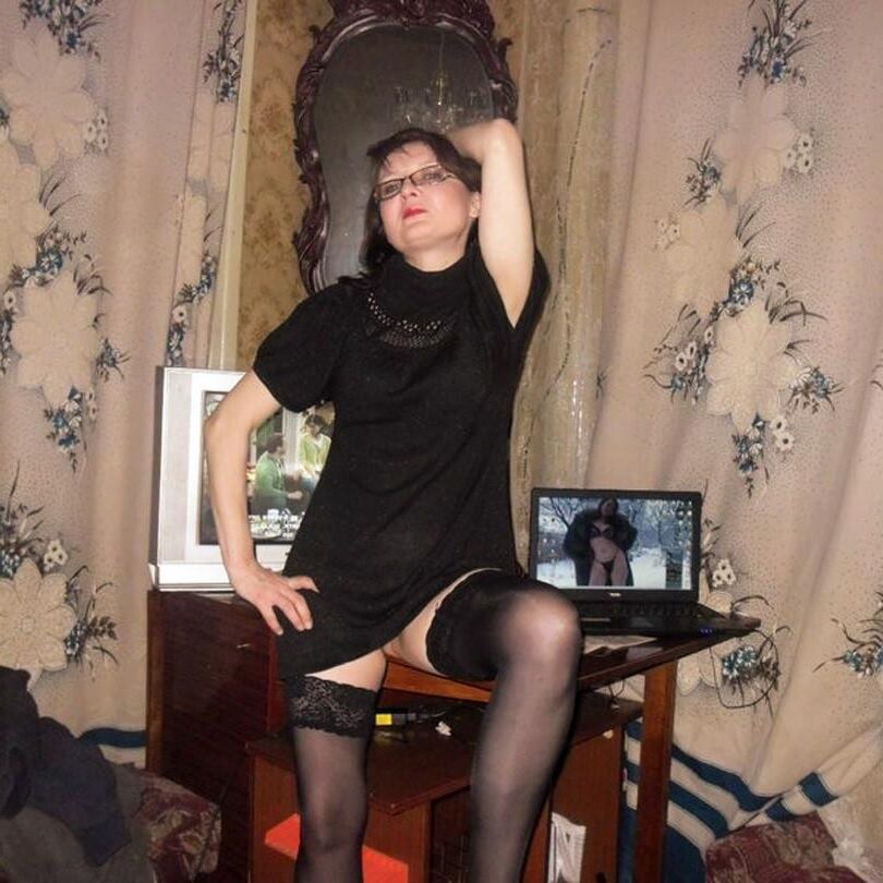 Mulheres totalmente vestidas. 