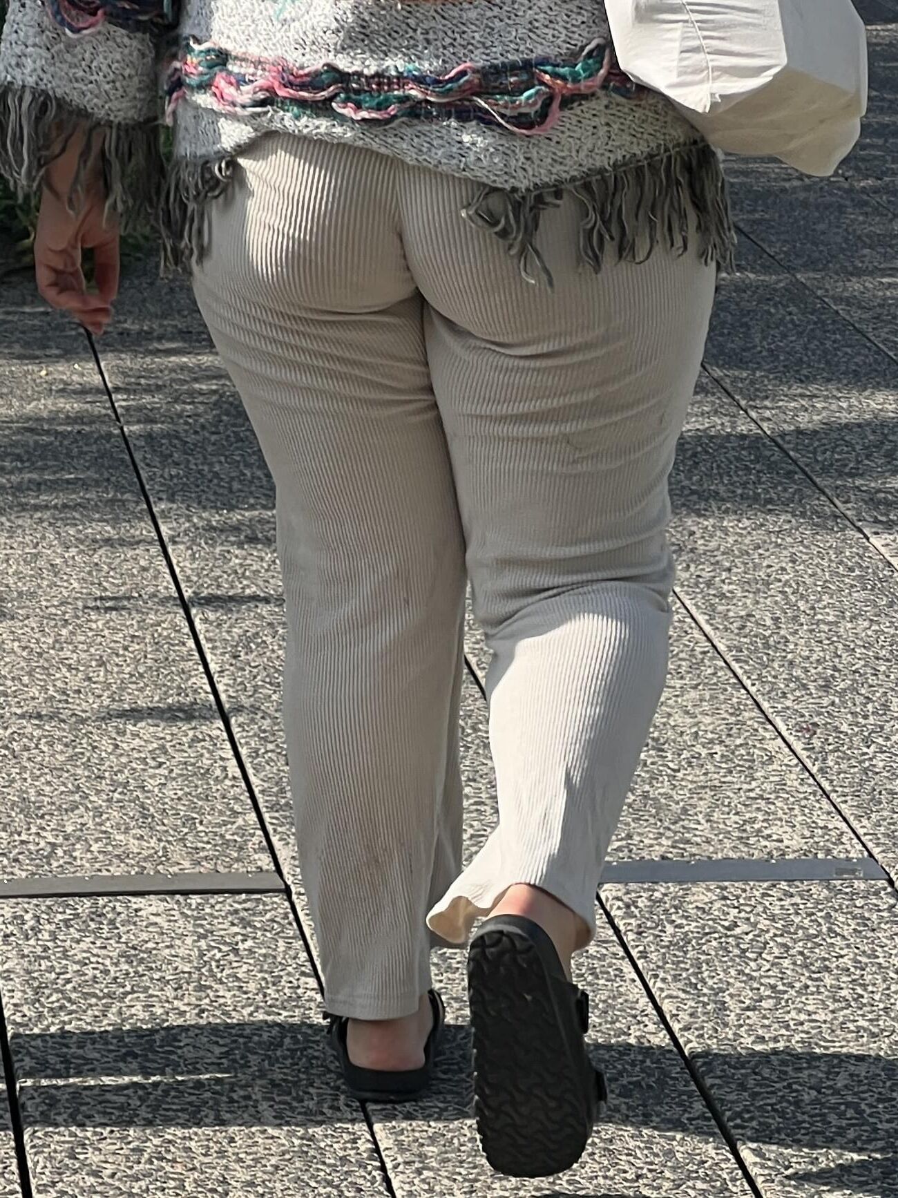 脂肪のお尻の成熟した肛門の妻