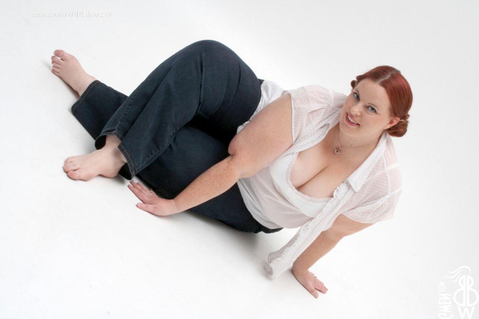 Splendide Gwen! SSBBW Rousse aux Petits Nichons #