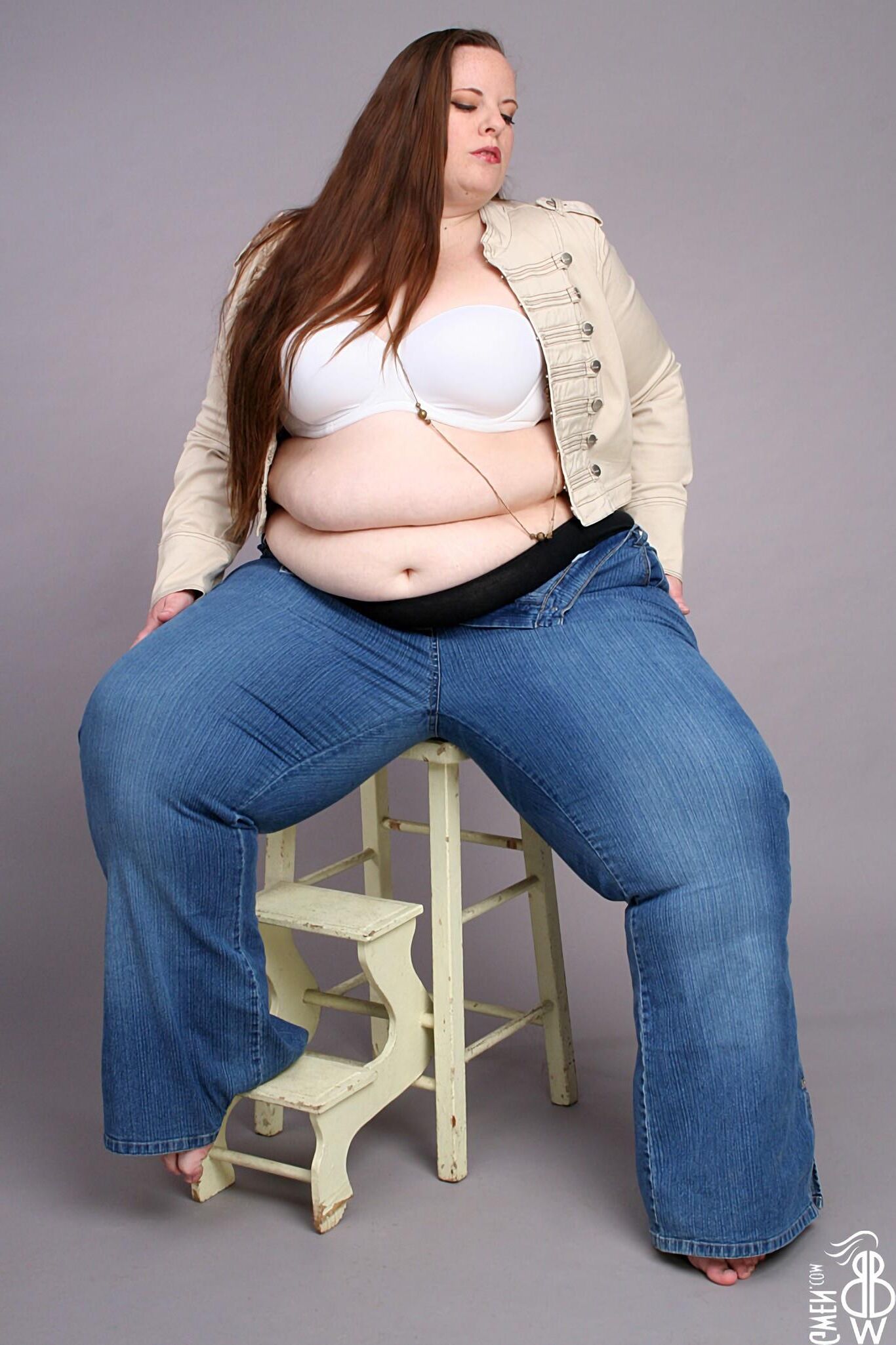 Splendide Gwen! SSBBW Rousse aux Petits Nichons #