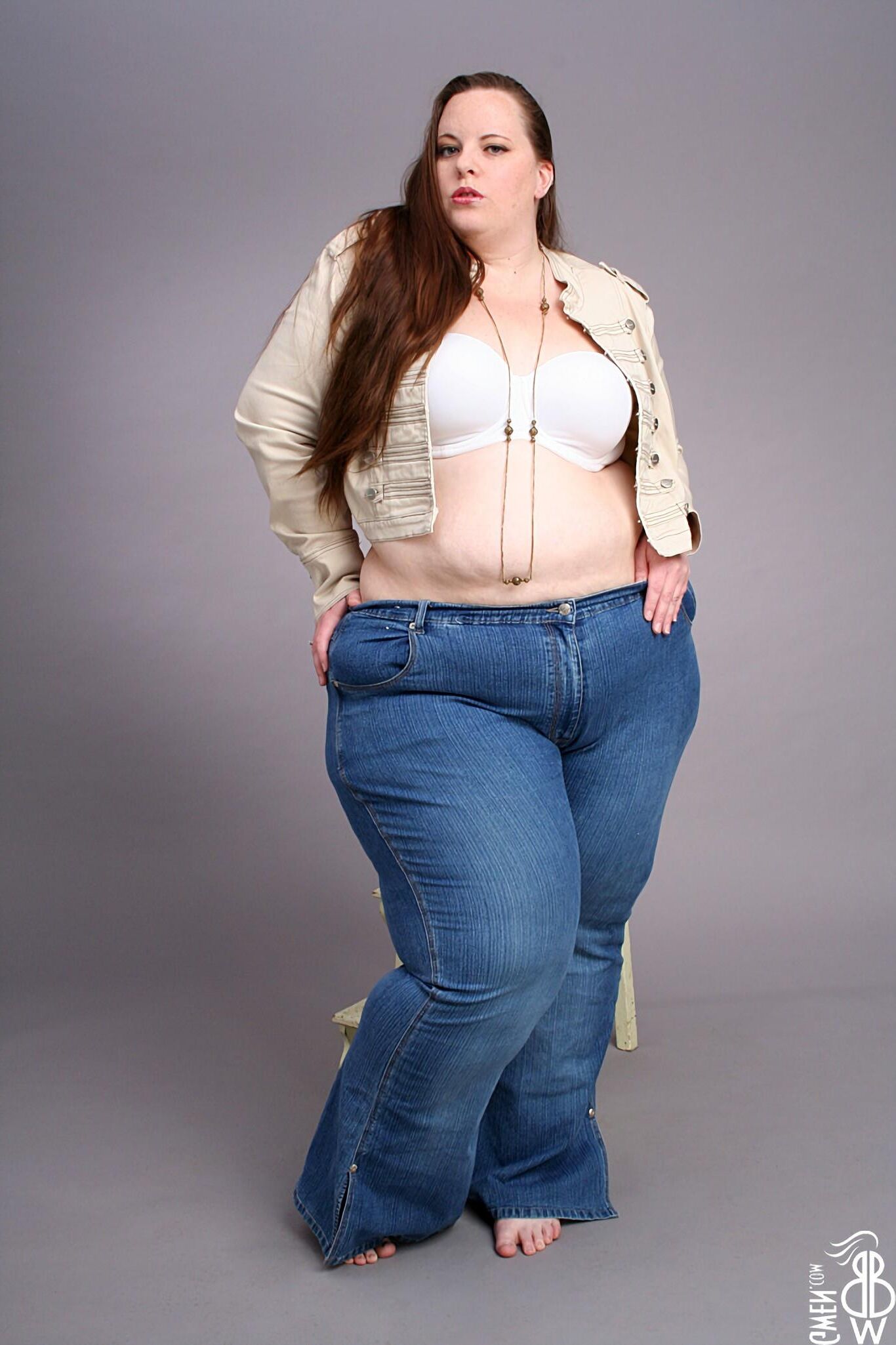 Splendide Gwen! SSBBW Rousse aux Petits Nichons #