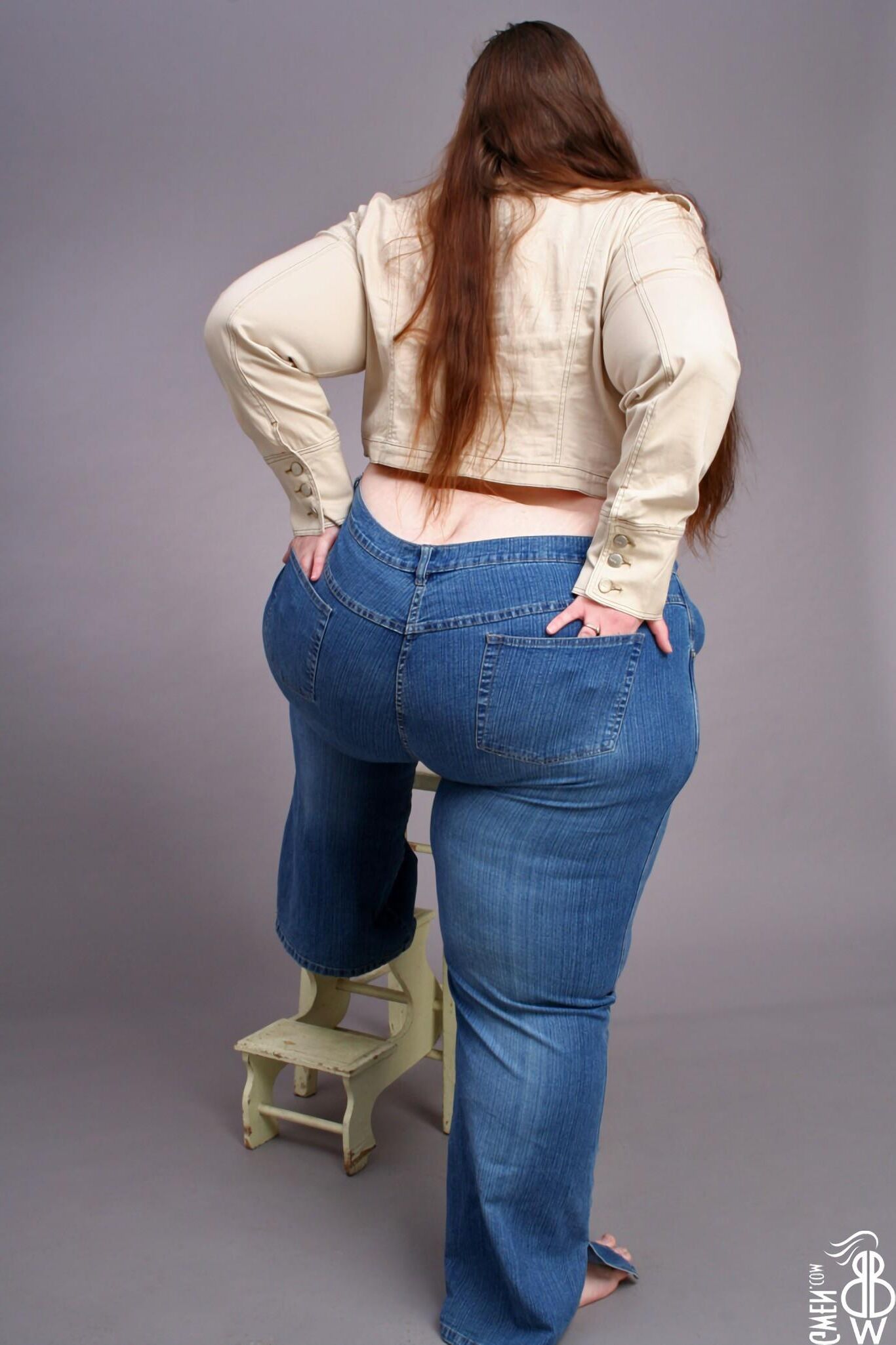 Splendide Gwen! SSBBW Rousse aux Petits Nichons #
