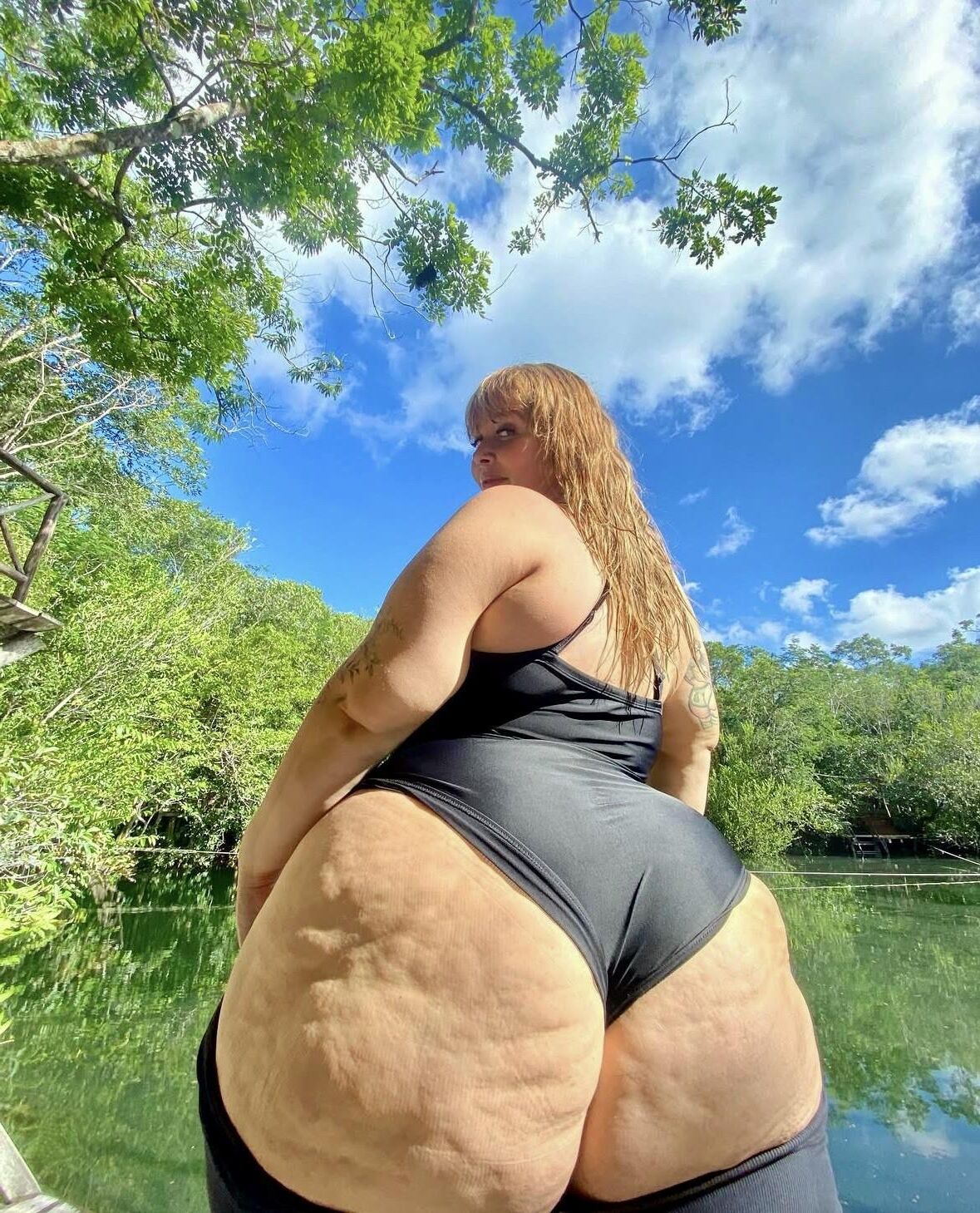 Princess P Massive Ass Small Tits Gorgeous BBW Mixed Hot Shots