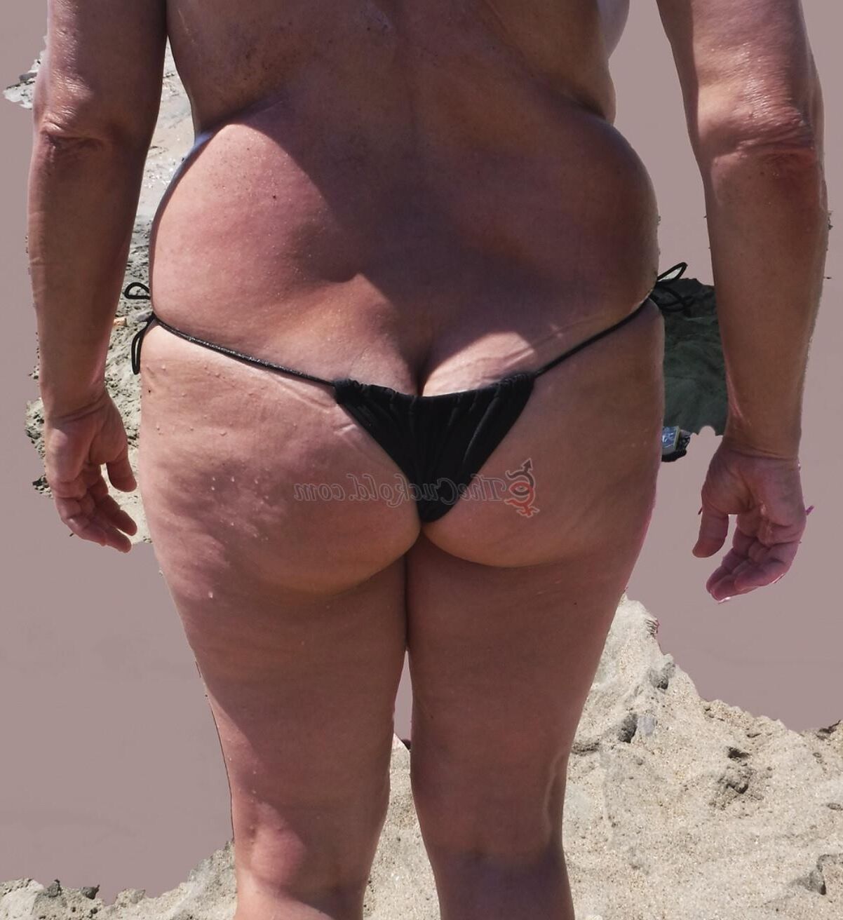 優れたおっぱいBBW妻