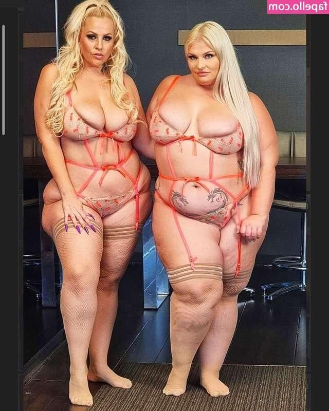 Bbws chubbys tatooed fait pour le porno