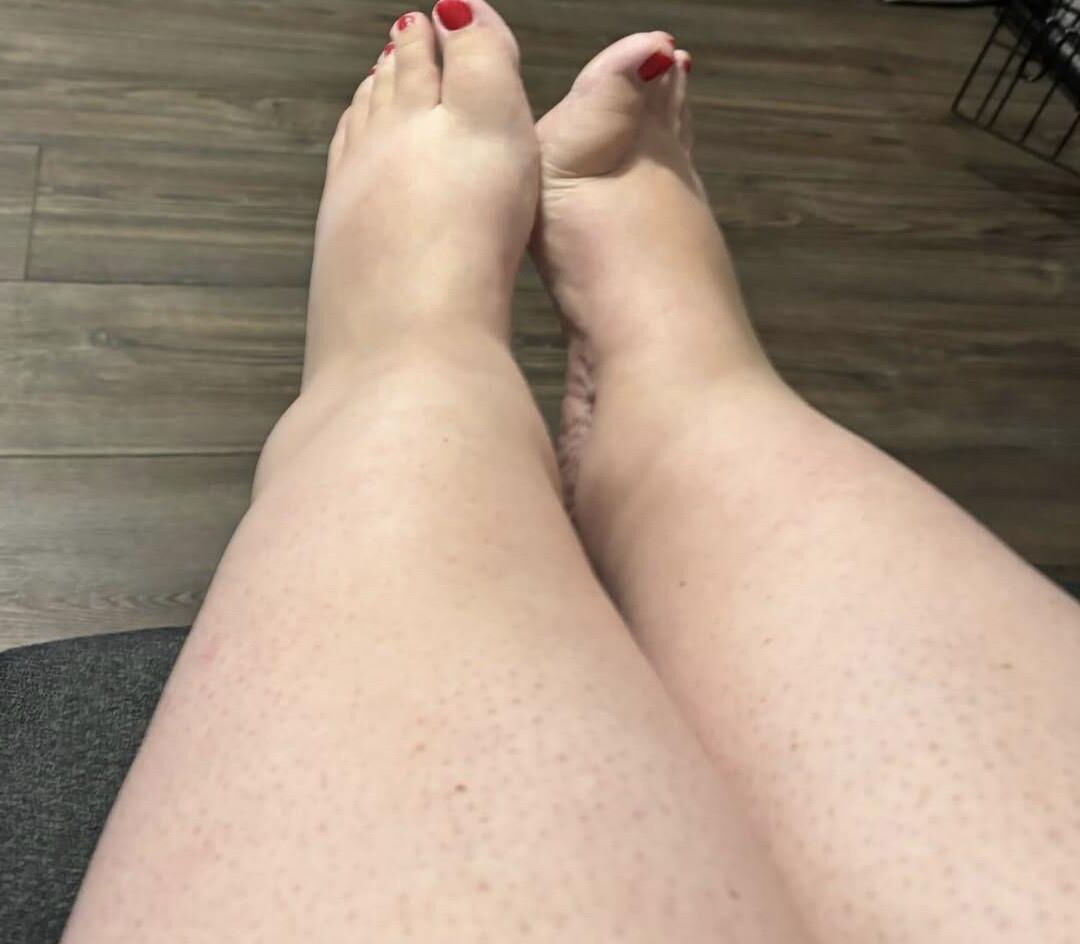 Fat feet soles and toes (bbw, ssbbw, ussbbw) 