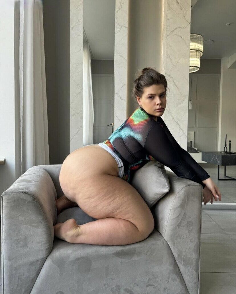 Venus Huge Ass Big Boobs Gorgeous BBW Girl Mixed Hot Shots