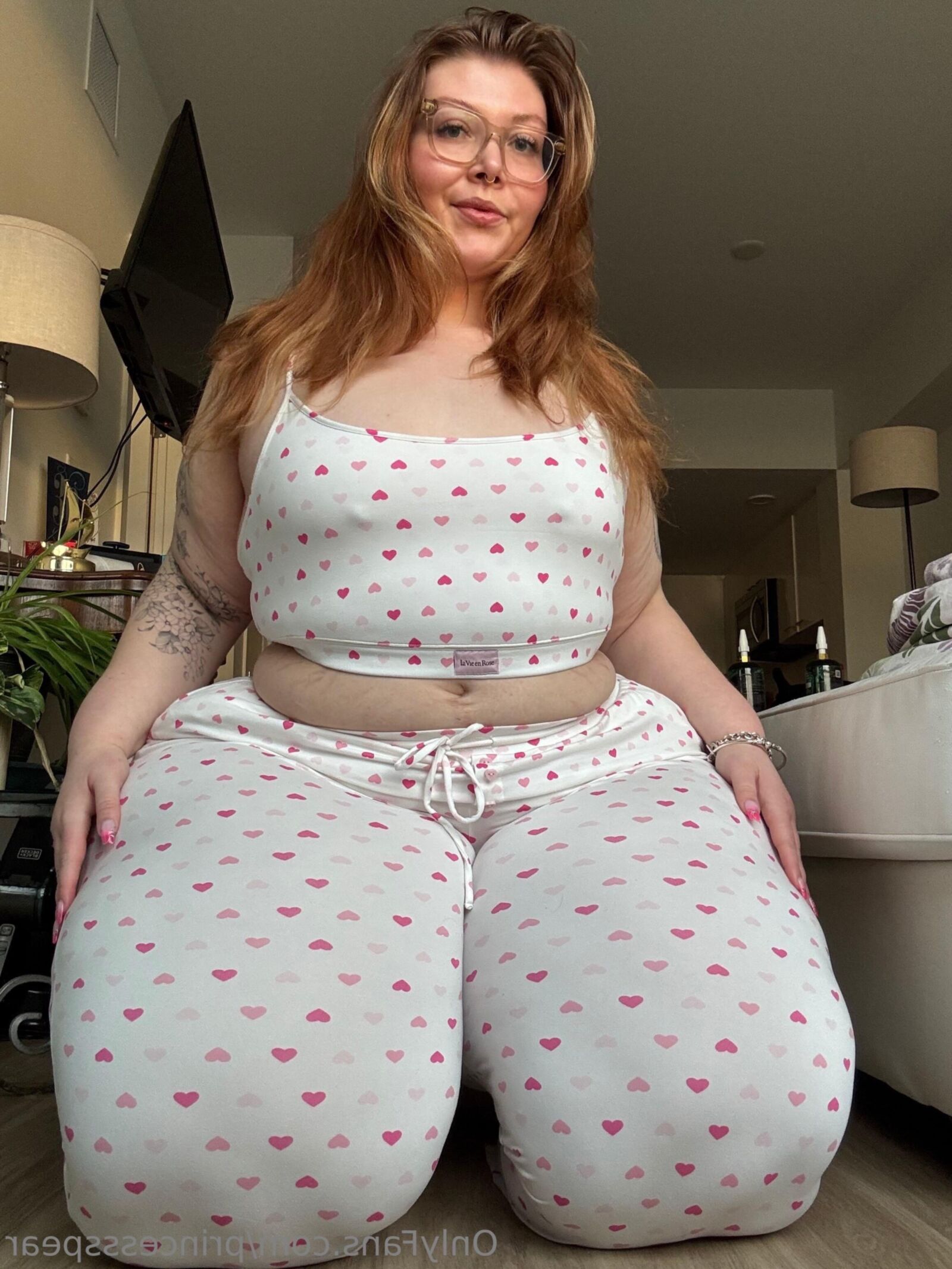 Princess P Massive Ass Small Tits Gorgeous BBW Mixed Hot Shots