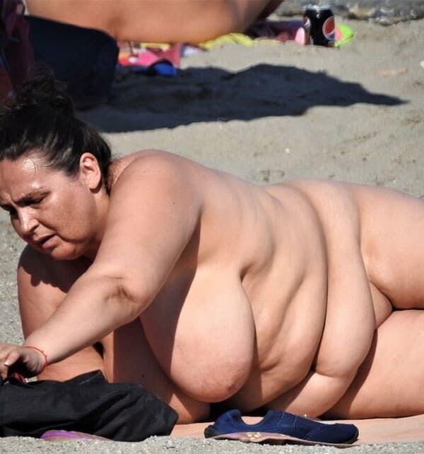 BBW Nudiste
