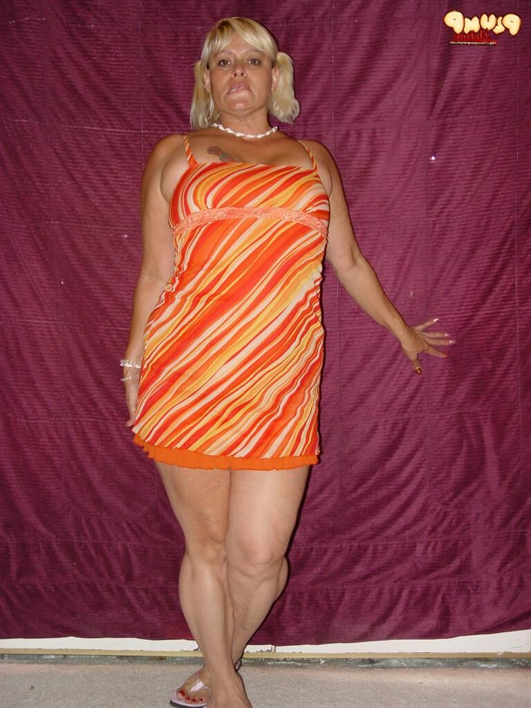 Sara mature