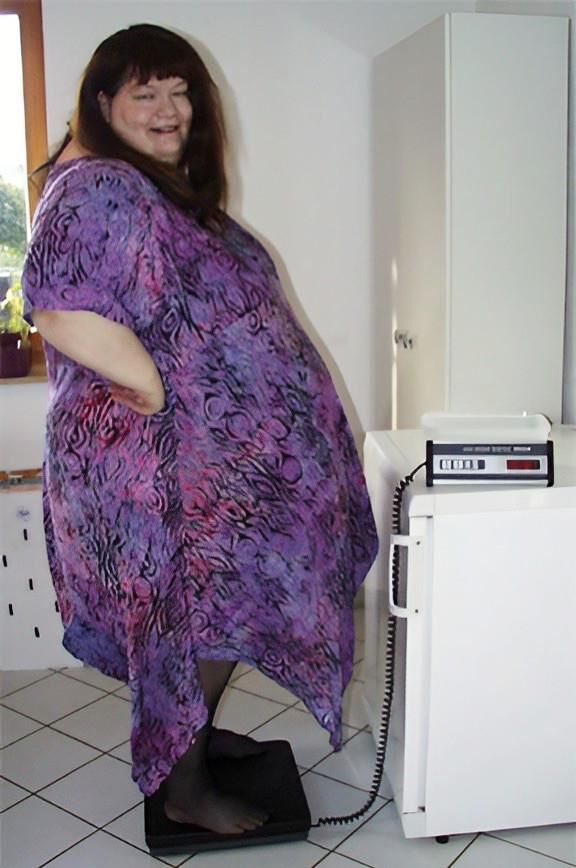 SSBBW BETSY VINTAGE OBESE QUEEN 