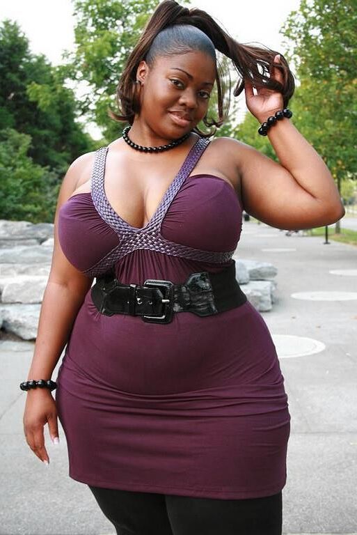 Thick or chubby clothed but sexy