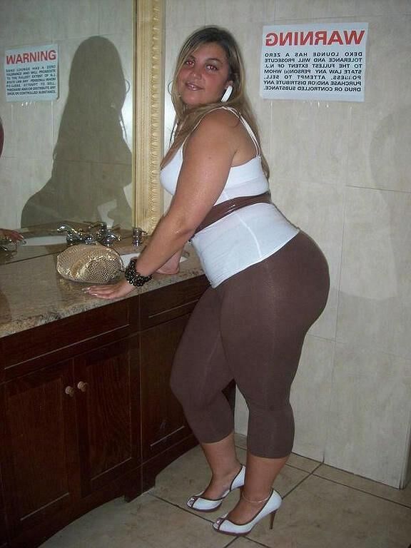 Thick or chubby clothed but sexy