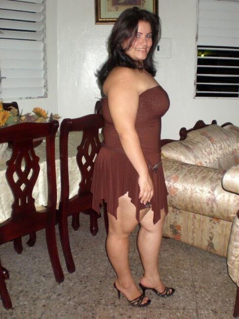 Thick or chubby clothed but sexy