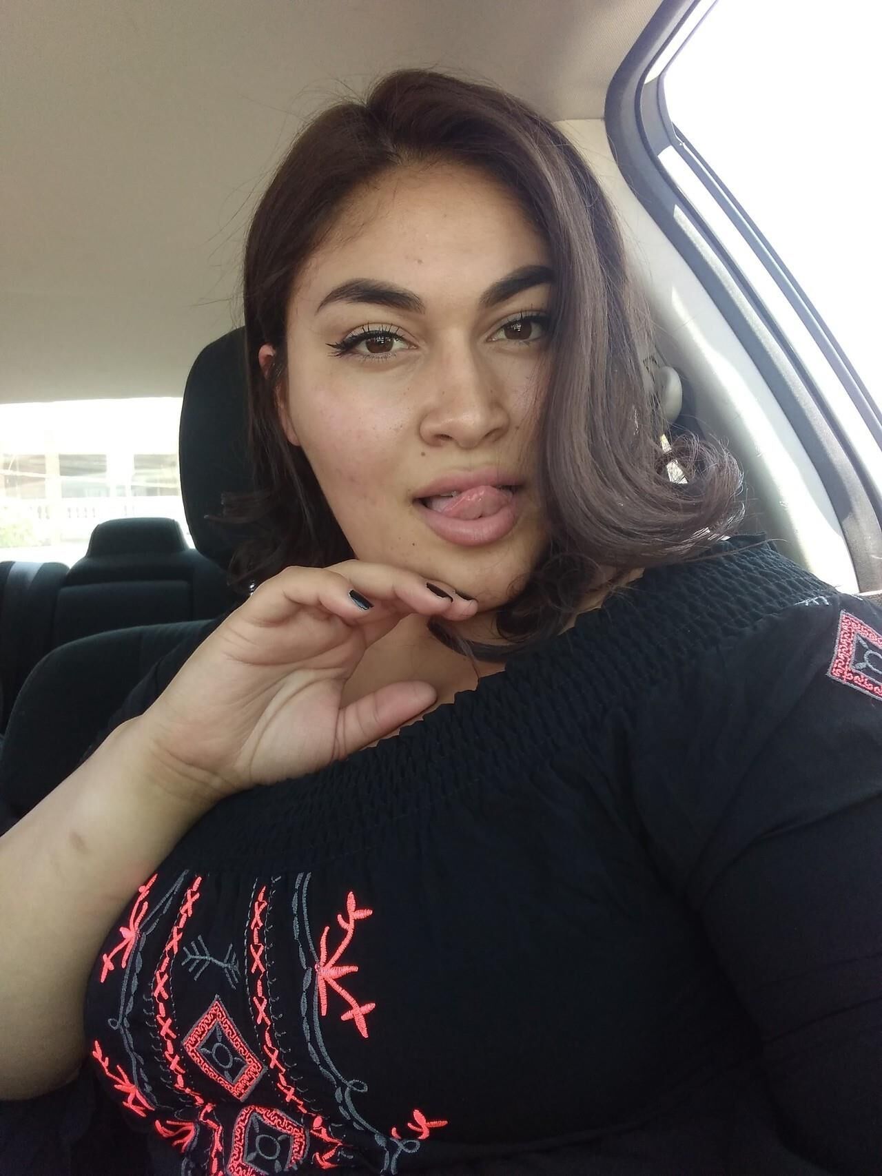 Latinas n Gorditas I cum hard for