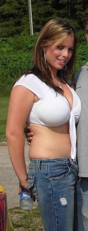 Thick or chubby clothed but sexy