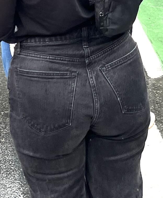お尻の公開ディスプレイ