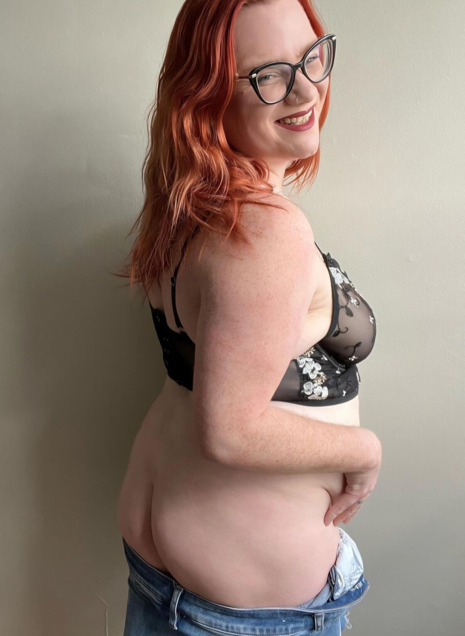 Chubby ginger slut with big saggy tits 
