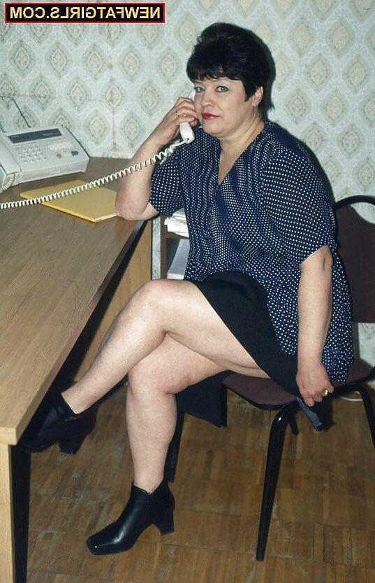 Vintage pictures of mature brunette Elena from Saratov