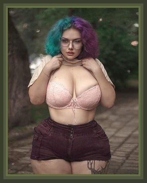 Frida Bulgakova Sexy BBW 