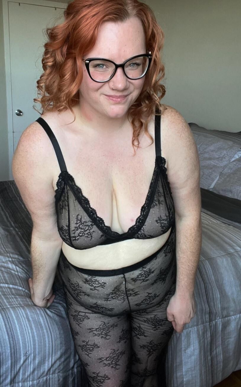 Chubby ginger slut with big saggy tits 