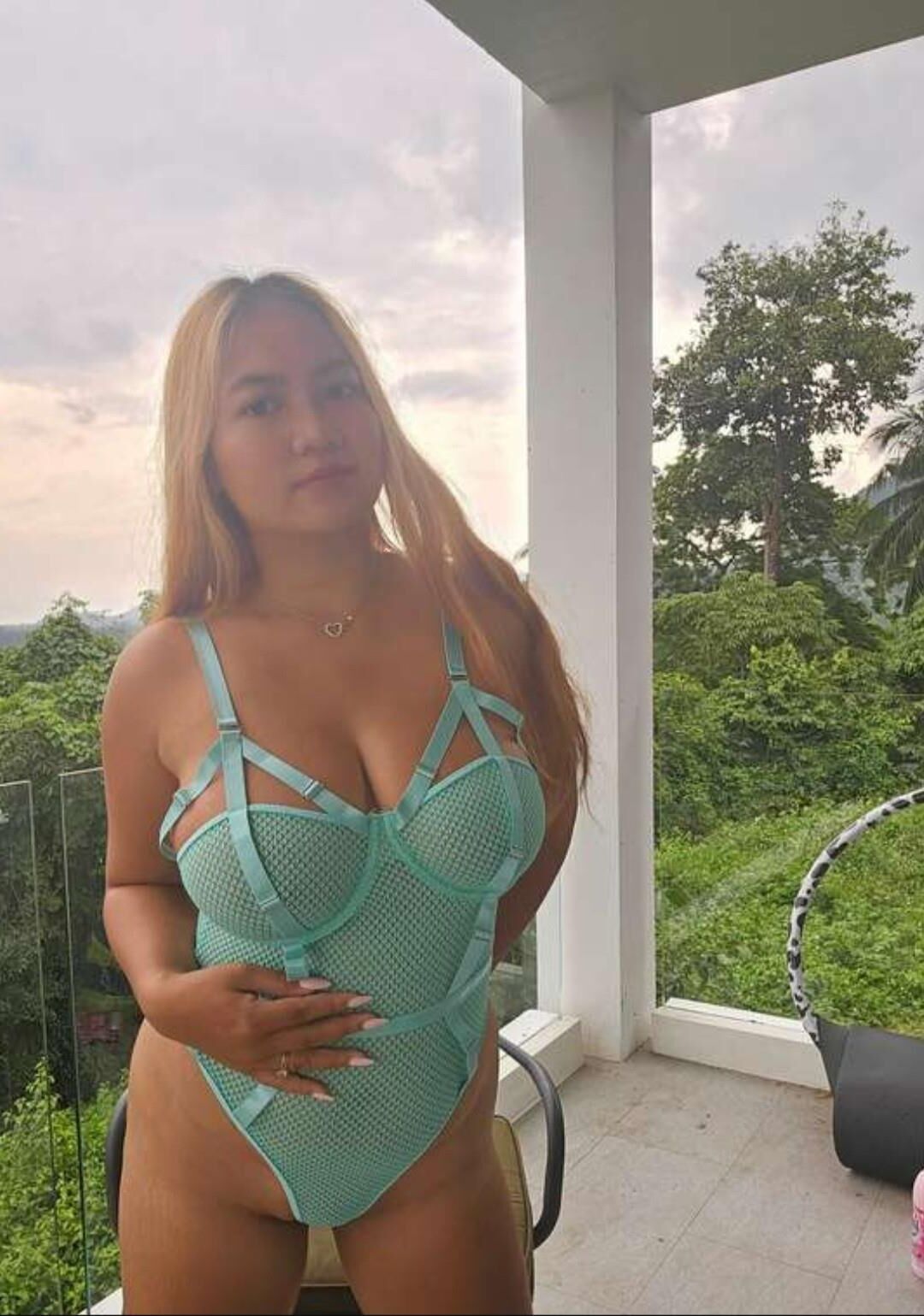 Delicious Curvy Thai Toy