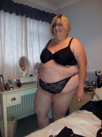 Mama needs a good fuck.. would you consider?