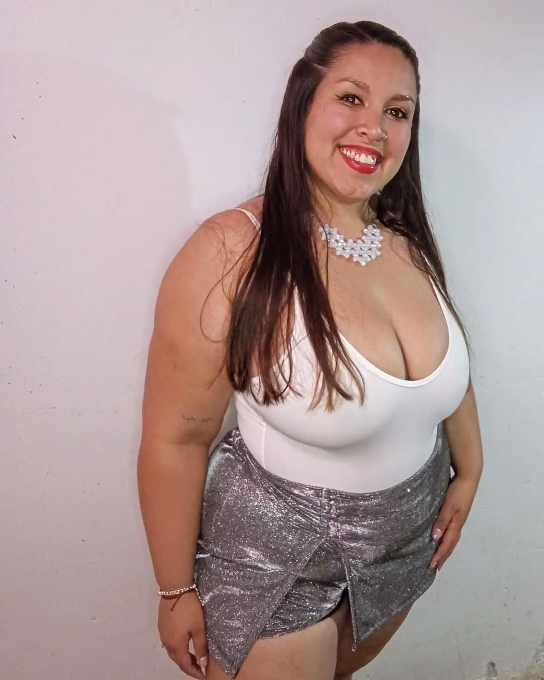 Chubby latina in bikini
