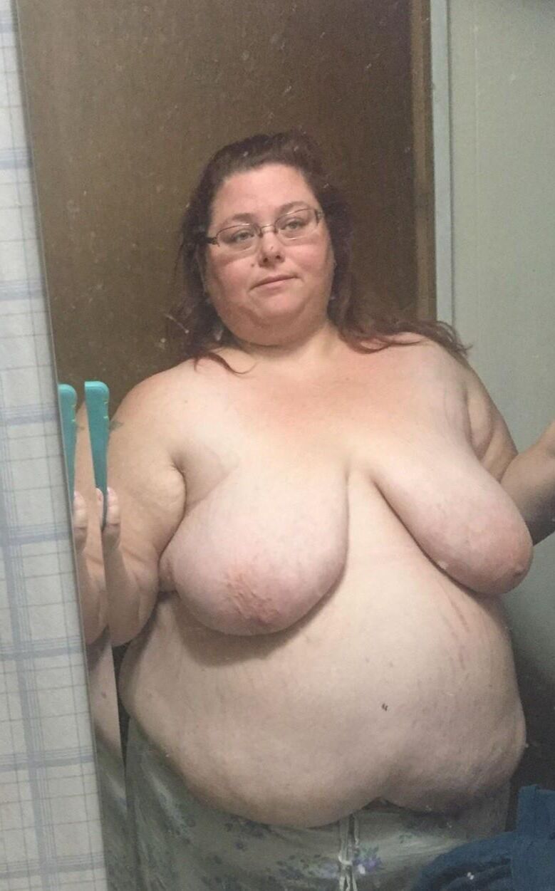 Brave common women posting for your stroking pleasure ll